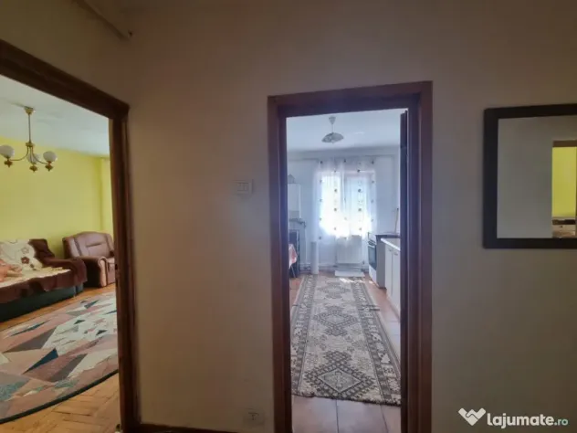Zona face totul! Apartament 3 camere decomandate, Ultracentr