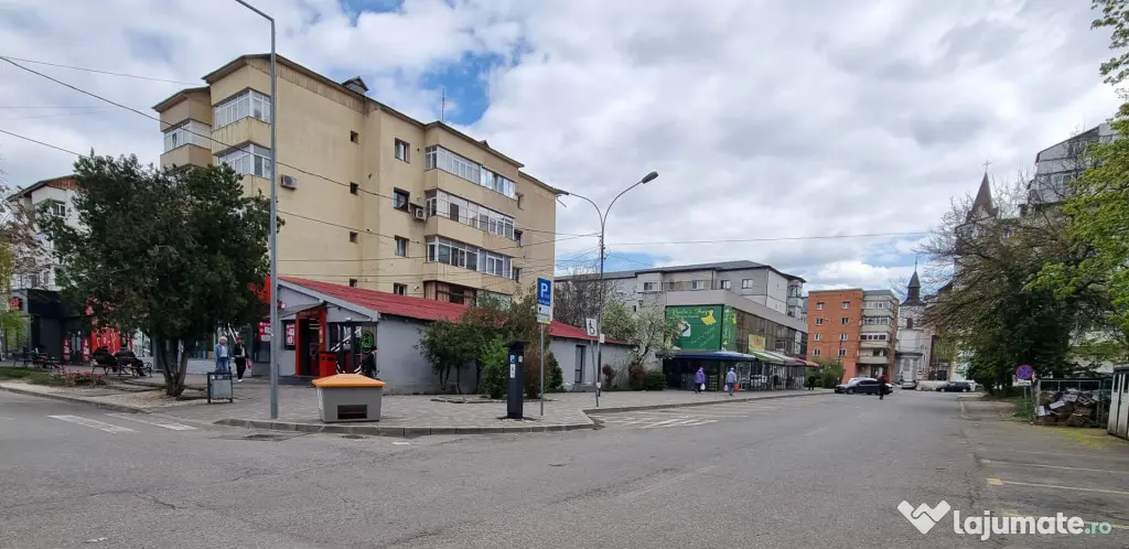 Zona face totul! Apartament 3 camere decomandate, Ultracentr