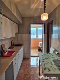 Apartament 2 camere, decomandat - zona Grivitei