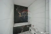 De vânzare apartament cu 2 camere, renovat, în zona Rog... 