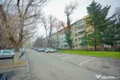 De vânzare apartament cu 2 camere, renovat, în zona Rog... 