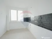 De vânzare apartament cu 2 camere, renovat, în zona Rog... 