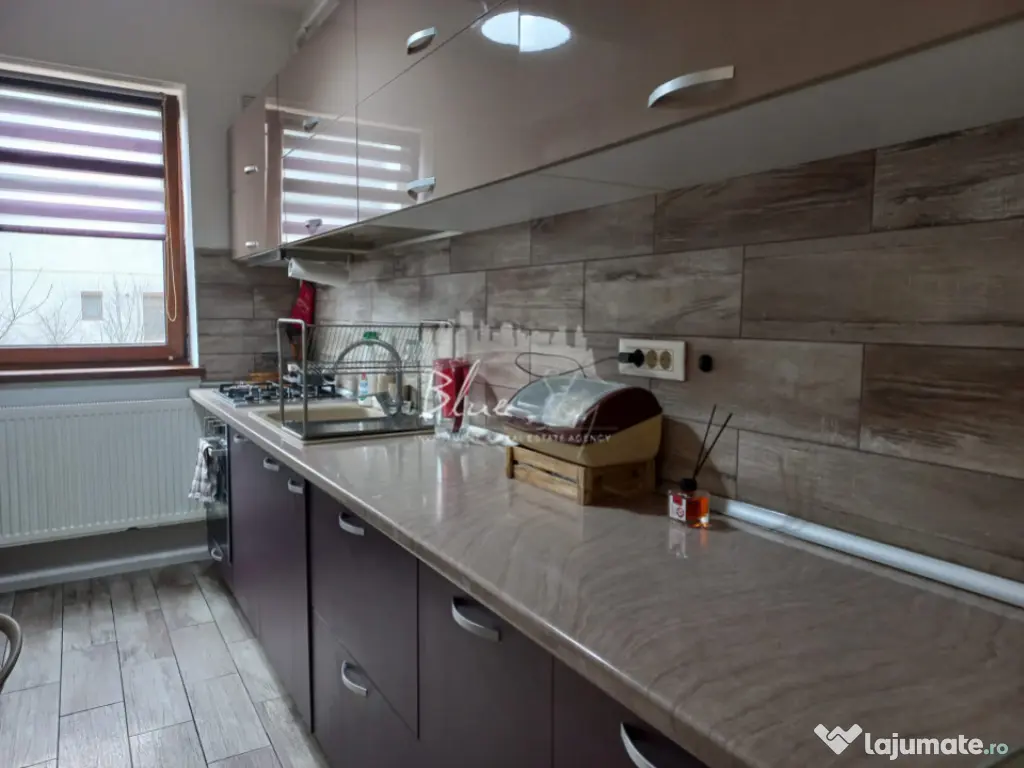 Primo - 3 Camere Decomandat 73 mp ,Bloc 2014 , Parcare Inclu