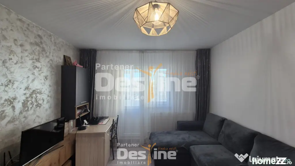 Apartament cu 2 camere etaj intermediar, renovat, boxa, zona