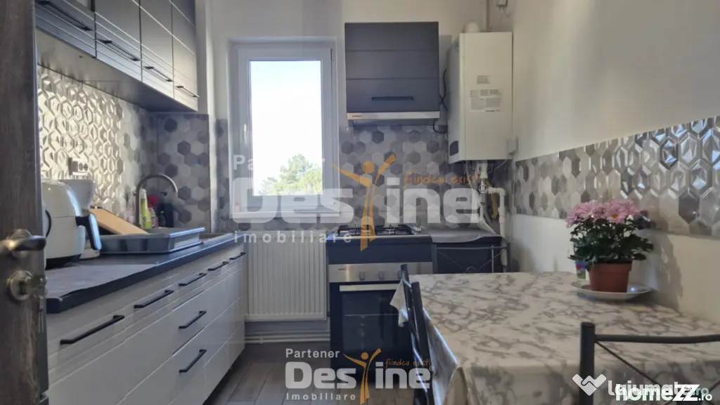 Apartament cu 2 camere etaj intermediar, renovat, boxa, zona
