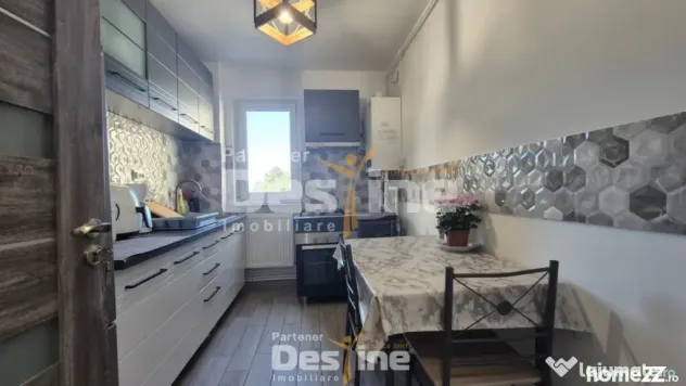 Apartament cu 2 camere etaj intermediar, renovat, boxa, zona
