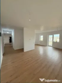 Apartament 4 camere, decomandat - zona Tractorul