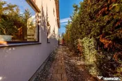 Casă cu5 camere, teren 720 mp, fotovoltaice 13 kW, Aradu...