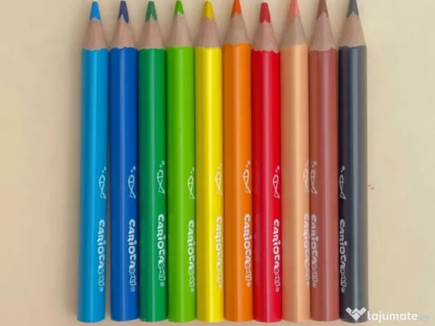Creioane colorate