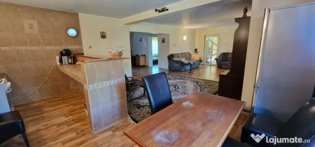 Agigea , zona Pod, ideala pentru gradinita sau azil batrani.