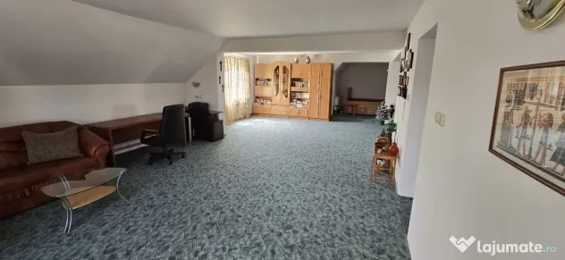 Agigea , zona Pod, ideala pentru gradinita sau azil batrani.