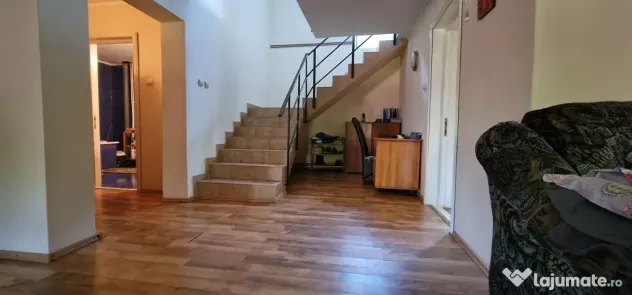 Agigea , zona Pod, ideala pentru gradinita sau azil batrani.