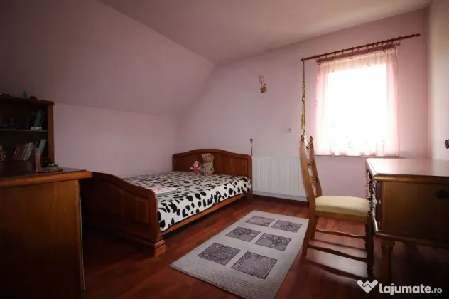 Agigea , zona Pod, ideala pentru gradinita sau azil batrani.