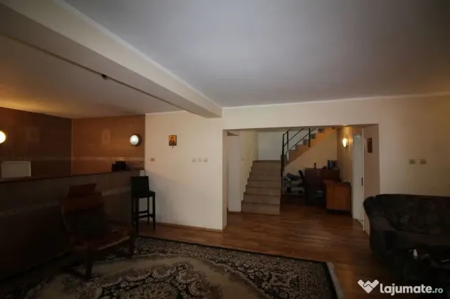 Agigea , zona Pod, ideala pentru gradinita sau azil batrani.