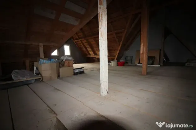 Agigea , zona Pod, ideala pentru gradinita sau azil batrani.