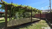 Agigea , zona Pod, ideala pentru locuit su gradinita. 