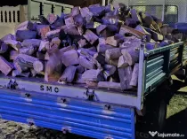 Lemne de foc tăiate și crăpate