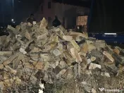 Lemne de foc tăiate și crăpate