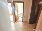 Se vinde apartament ce necesita renovare - 3 CAMERE, 2 BAI 