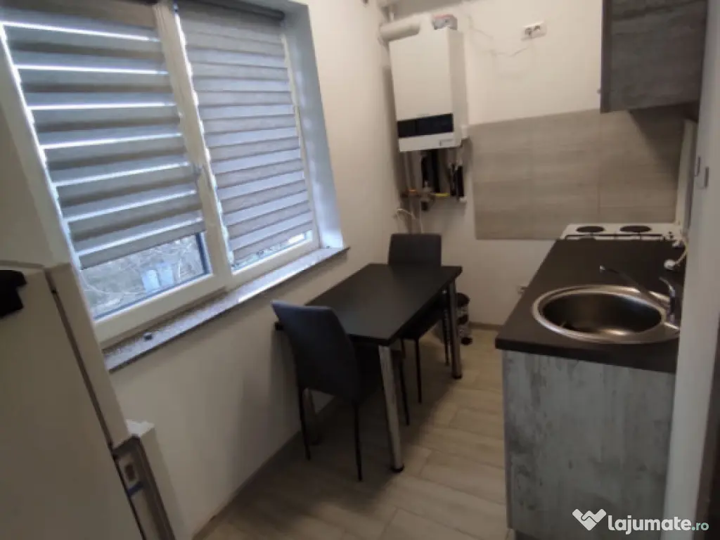 Apartament 2 camere, 43 mp, zona Centru