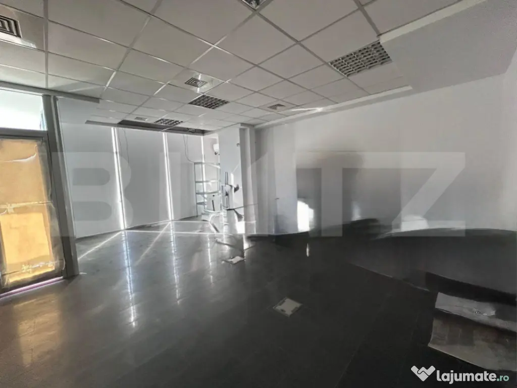 Spatiu comercial, 80 mp, vitrina, Calea Bucuresti- KFC