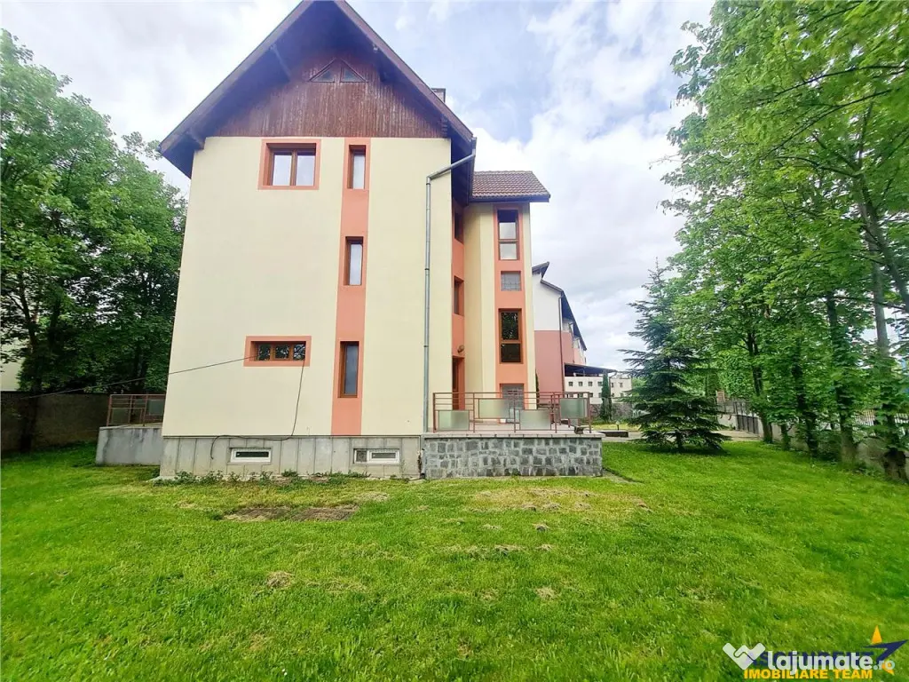 Vila impetuoasa pe 700mp teren:Spatiu versatil pentru locuin