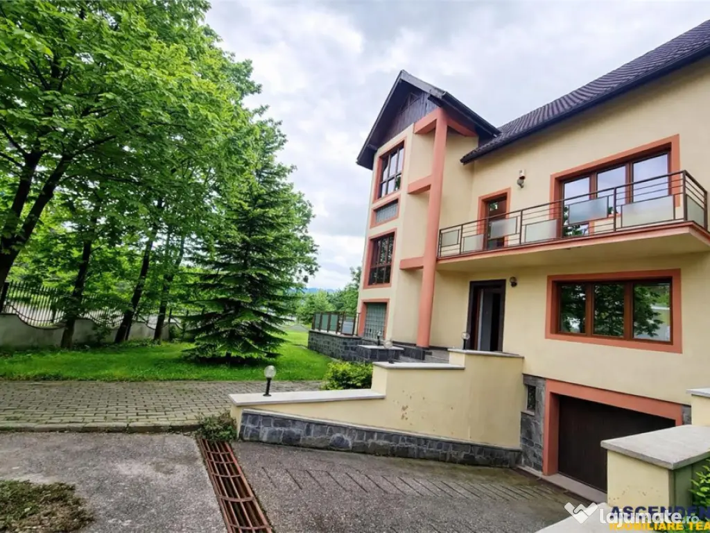 Vila impetuoasa pe 700mp teren:Spatiu versatil pentru locuin