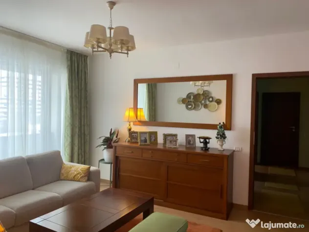 Apartament cu 2 camere 65 mp, decomandat, etaj intermediar,