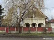 Vila P+M si ANEXA cu GARAJ, T = 1150 mp, D=28 m, Slatioara, zona centr 