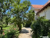 Vila P+M si ANEXA cu GARAJ, T = 1150 mp, D=28 m, Slatioara, zona centr 