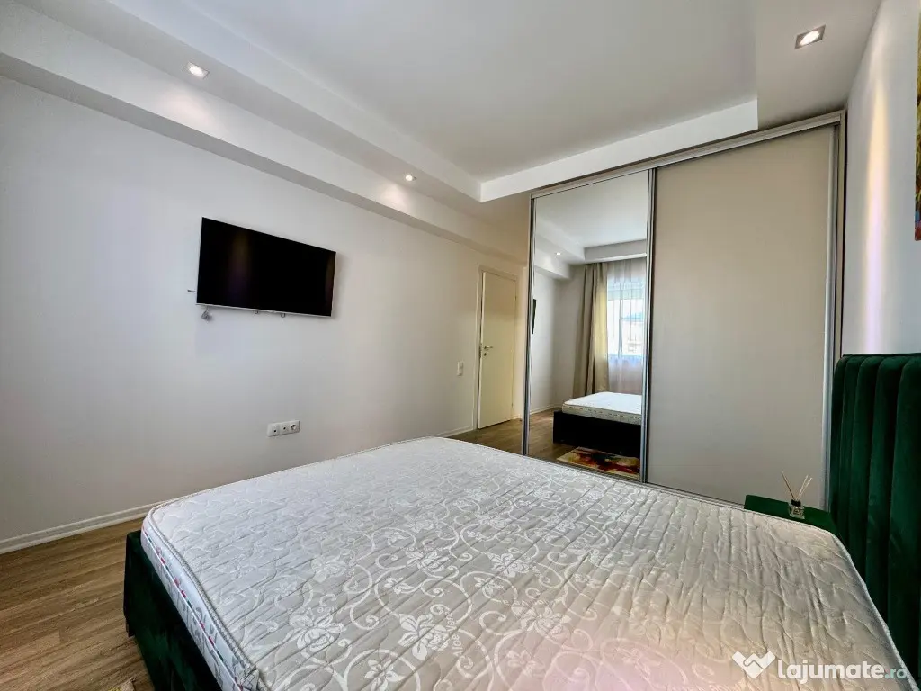 COSMOPOLIS - Apartament 3 camere, mobilat si utilat, vedere piscina