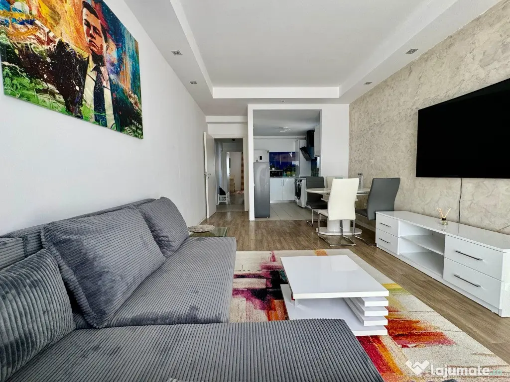 COSMOPOLIS - Apartament 3 camere, mobilat si utilat, vedere piscina