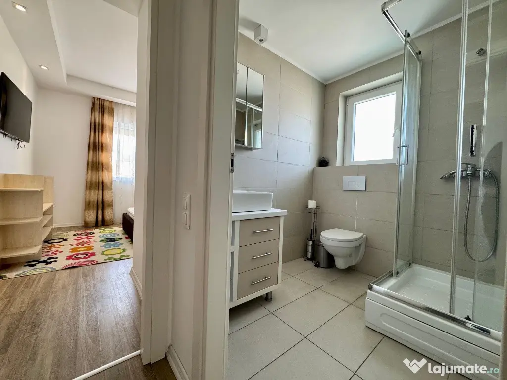 COSMOPOLIS - Apartament 3 camere, mobilat si utilat, vedere piscina