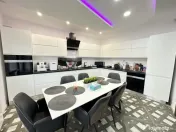 Casa de lux cu 5 camere piscina + sauna + jacuzzi + 2000mp t 