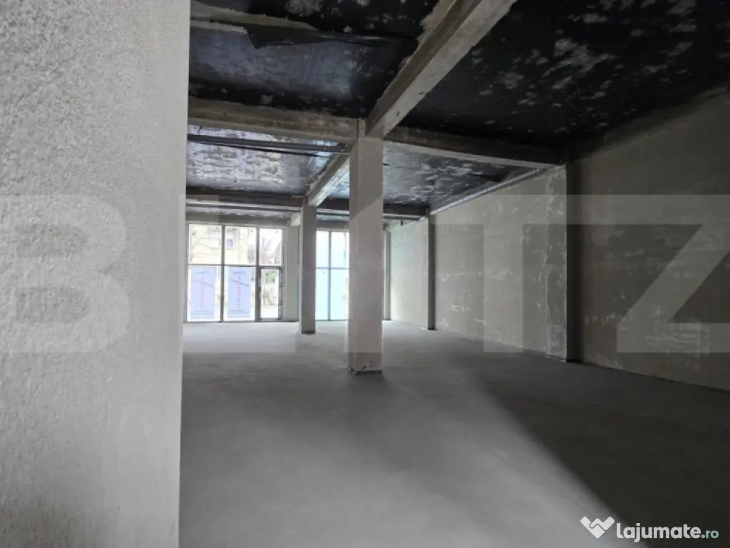 Spatiu comercial, 250 mp, zona Semicentral