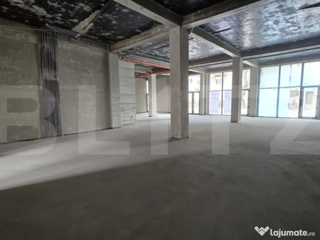 Spatiu comercial, 250 mp, zona Semicentral