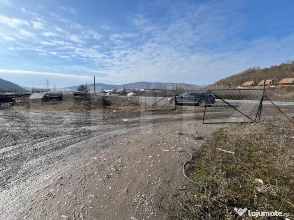 ???? Clădire Comercială/Pensiune - Zona Teraplast - Front