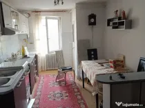 Apartament 3 camere de vanzare