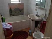 Apartament 3 camere de vanzare 