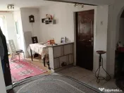 Apartament 3 camere de vanzare 