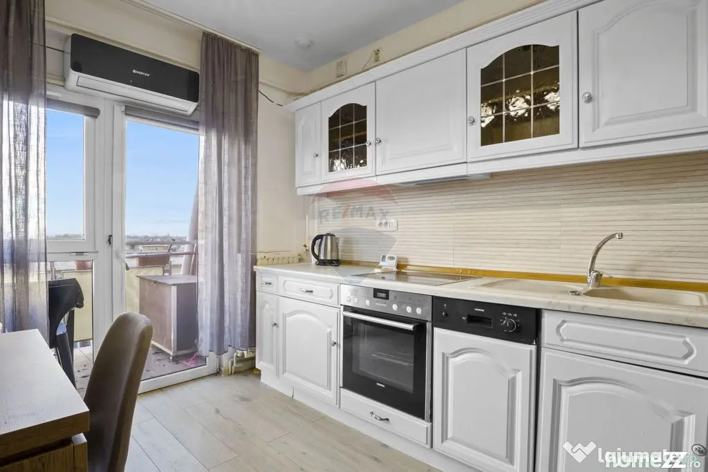 Apartament la cheie cu 2 camere decomandat de vanzare Alf...