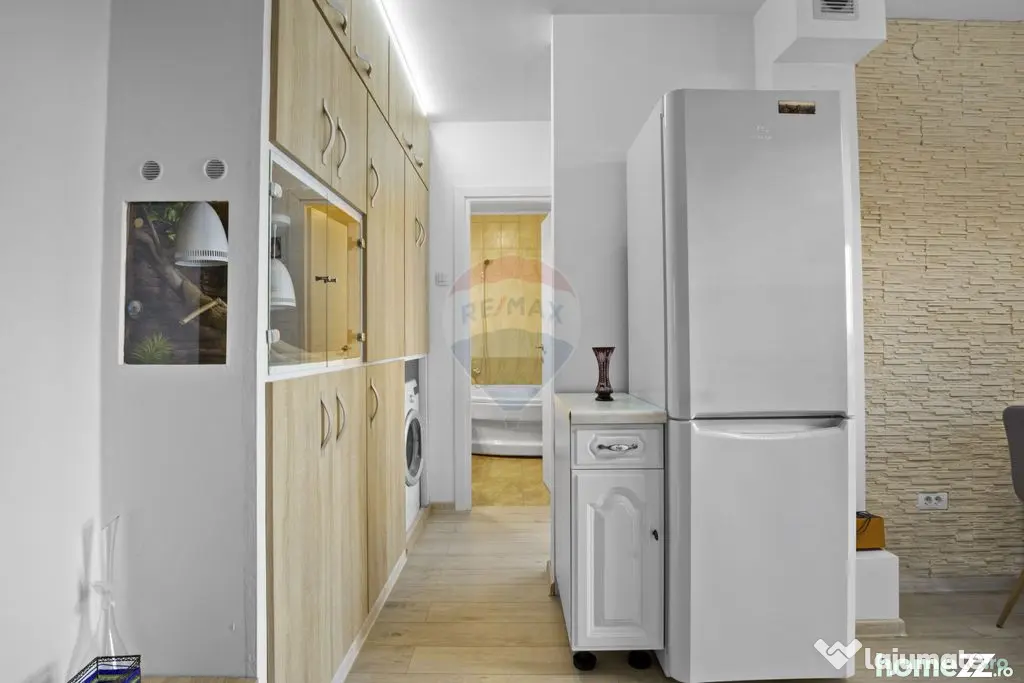 Apartament la cheie cu 2 camere decomandat de vanzare Alf...