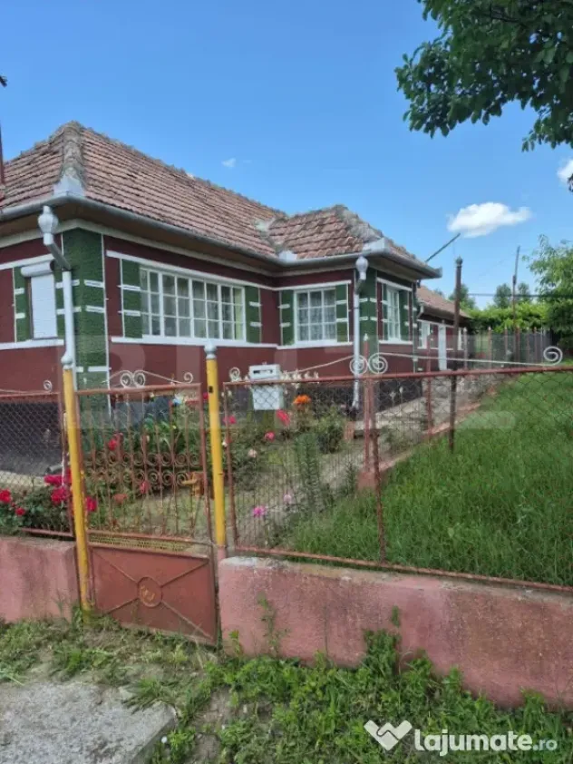 Oportunitate investițională – Casă cu teren extins in