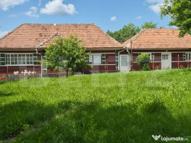 Oportunitate investițională – Casă cu teren extins in