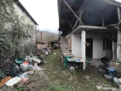 Casa Caramida Arsa cu Placa de Beton si Teren Cartier Dom 