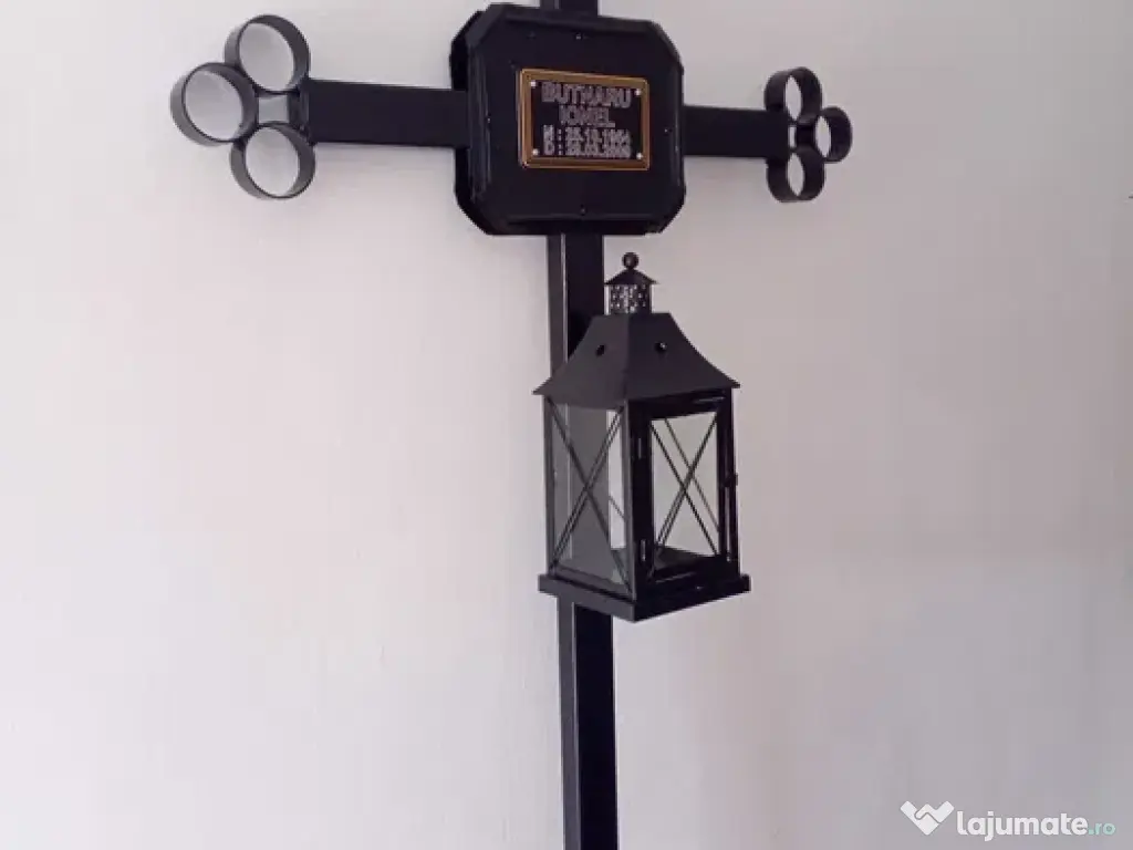 Cruce Metal Fier cu Felinar,pentru Mormânt TRANSPORT GRATUIT