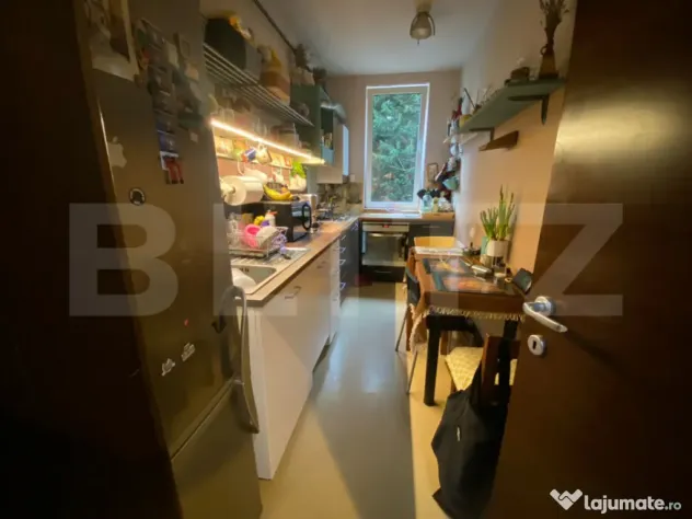 Apartament decomandat, 2 camere, 57 mp, parcare, zona Eroilo