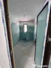 Casă / Vilă cu 6 camere de vânzare 