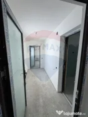 Casă / Vilă cu 6 camere de vânzare 