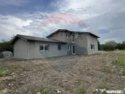 Casă / Vilă cu 6 camere de vânzare 